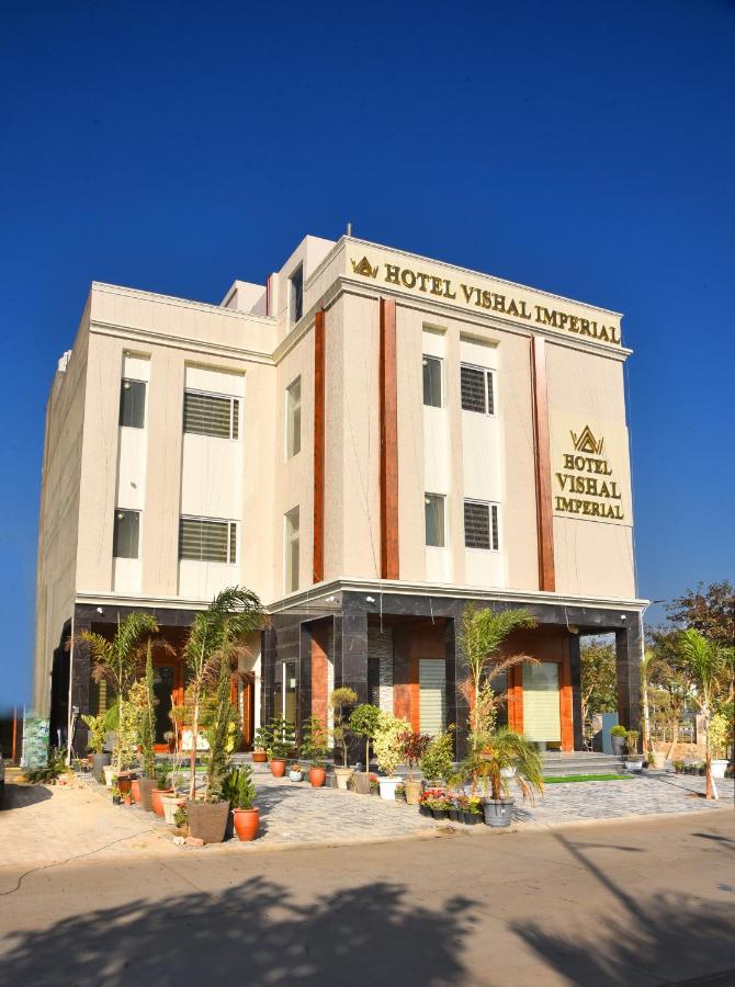 Hotel Vishal Imperial Rohtak Esterno foto